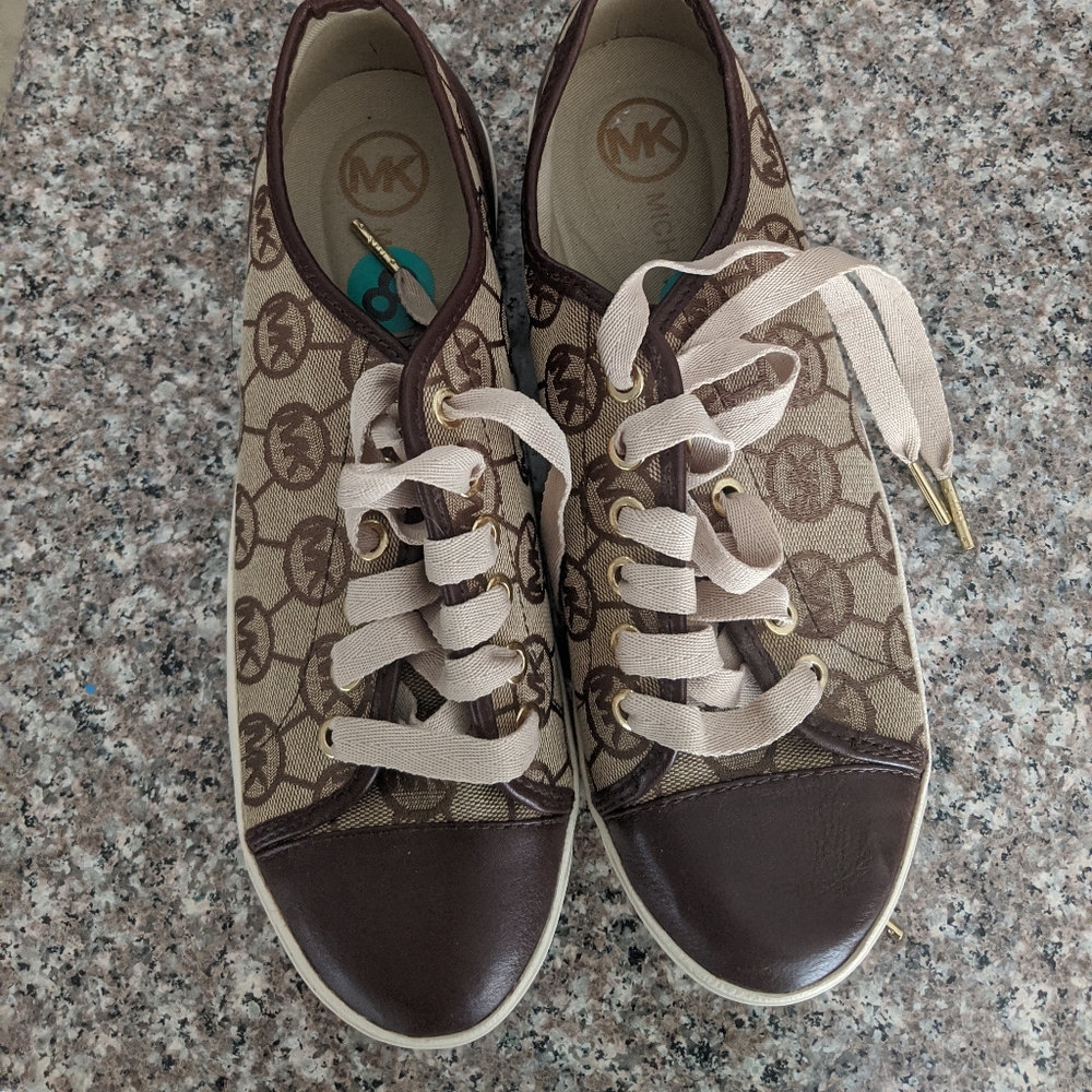 New Michael kors Snickers